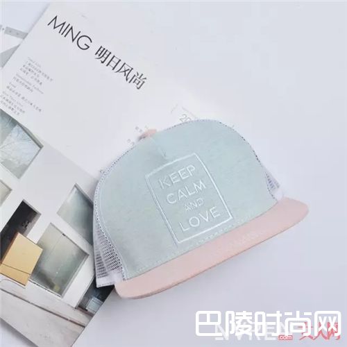 夏日棒球帽搭配_夏日必备好物 这些帽子为你的造型加分！