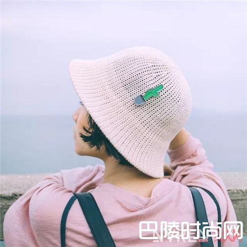 夏日渔夫帽搭配_夏日必备好物 这些帽子为你的造型加分！