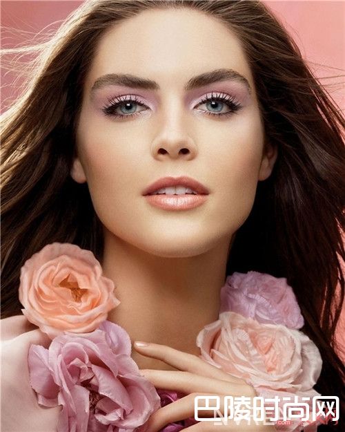 JILL STUART 晶透润色妆前乳简介_4款人气毛孔隐形神器 让你拒绝粗毛孔和大油田!