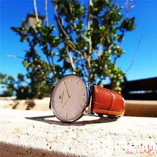 Philip Parker手表_二十几岁的女生 你需要一个耐看高级又不贵的手表!