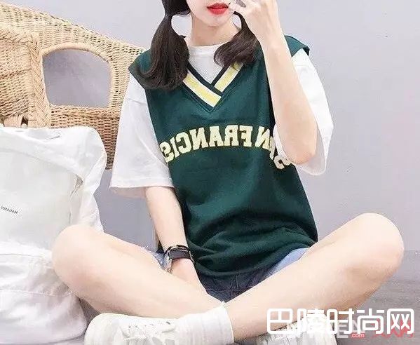 T恤短裙搭配_学生党活力穿搭 送给即将步入职场的你