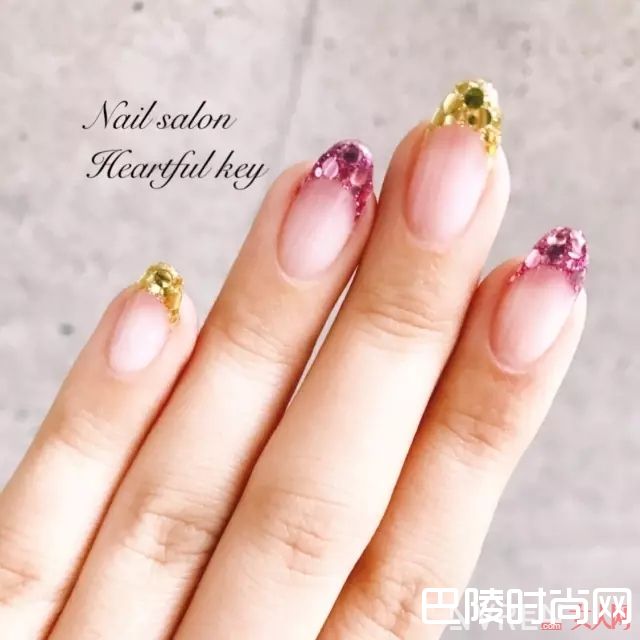 好看的果冻色美甲_没有美甲的夏天是不完整的 近百款流行美甲推荐