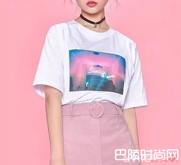 T恤短裙搭配_学生党活力穿搭 送给即将步入职场的你