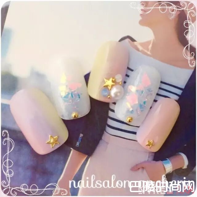 贝母玻璃纸美甲_没有美甲的夏天是不完整的 近百款流行美甲推荐