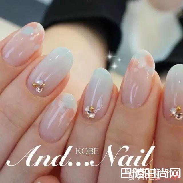 适合OL的美甲_没有美甲的夏天是不完整的 近百款流行美甲推荐