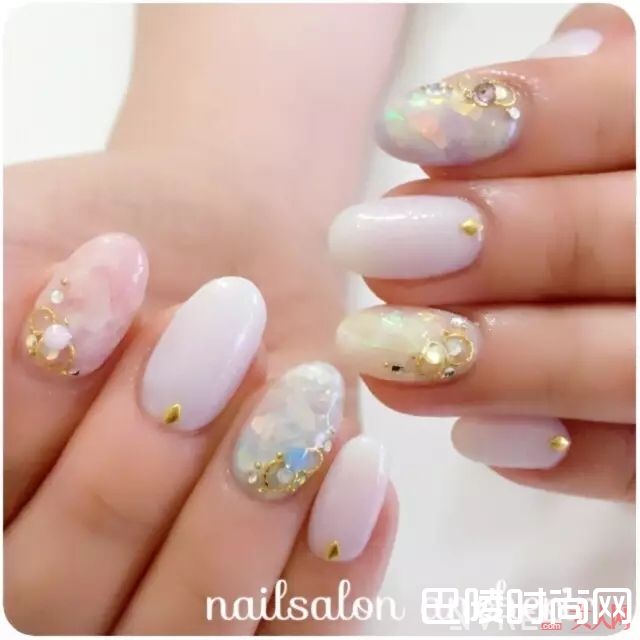 梦幻少女风格美甲_没有美甲的夏天是不完整的 近百款流行美甲推荐