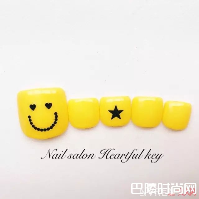 好看的果冻色美甲_没有美甲的夏天是不完整的 近百款流行美甲推荐