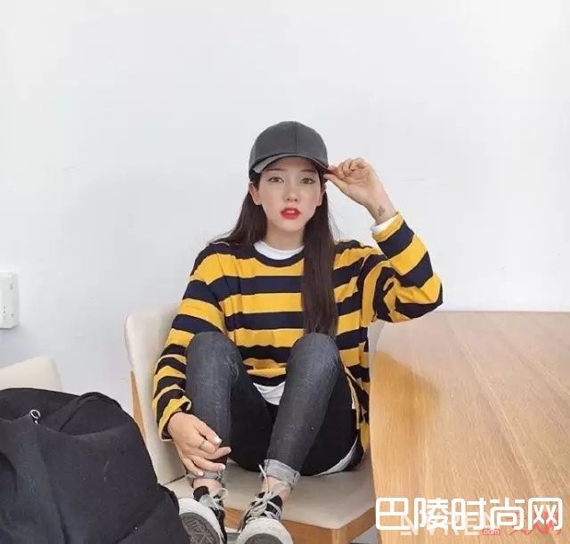 牛仔裤加卫衣_学生党活力穿搭 送给即将步入职场的你