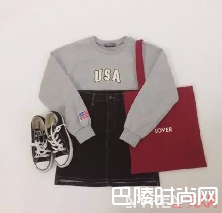 A字裙配卫衣_学生党活力穿搭 送给即将步入职场的你