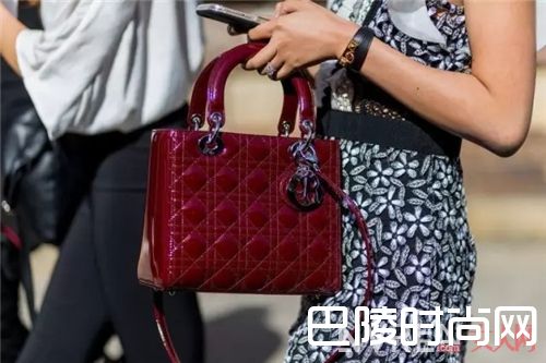 Lady Dior包包_不管潮流怎么变 Dior的这些包包总有一席之地