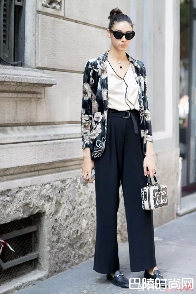 乐福鞋如何配裤子_如果只留一双鞋 那必须是最潮最舒服的乐福鞋!