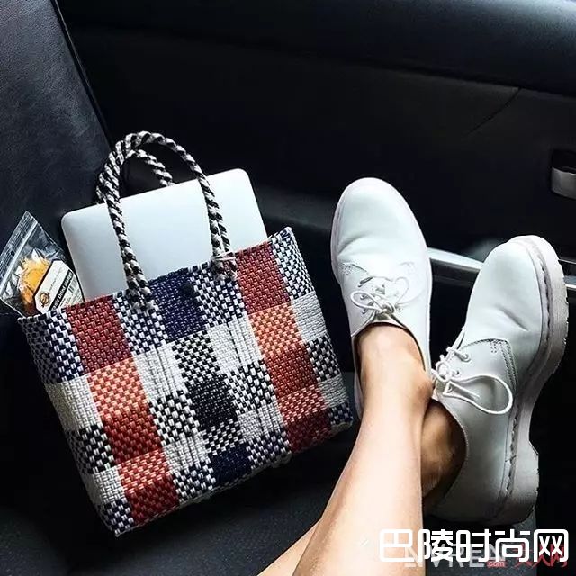 适合背去上班的编织包有哪些_夏天流行的菜篮子包 必须这么挑才有质感