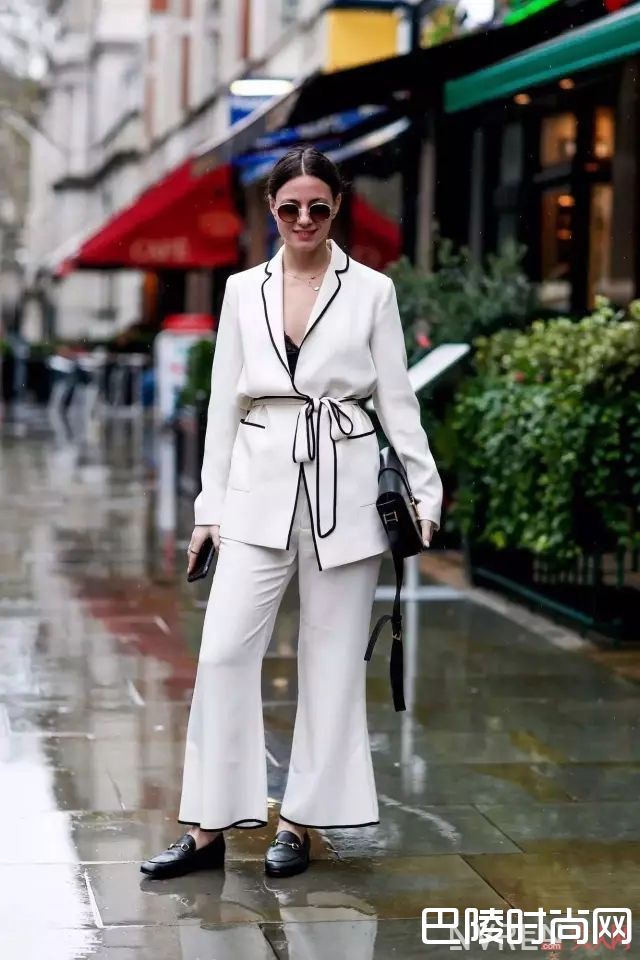 乐福鞋如何配裤子_如果只留一双鞋 那必须是最潮最舒服的乐福鞋!