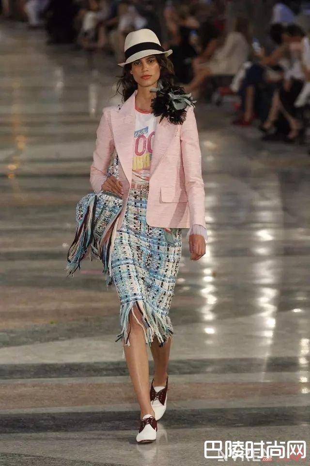 什么是草编包和藤编包_夏天流行的菜篮子包 要怎么挑才有质感