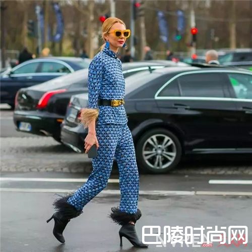 创意工作白领如何穿搭？_职场门道那么多？你可千万不要吃了穿衣的亏！