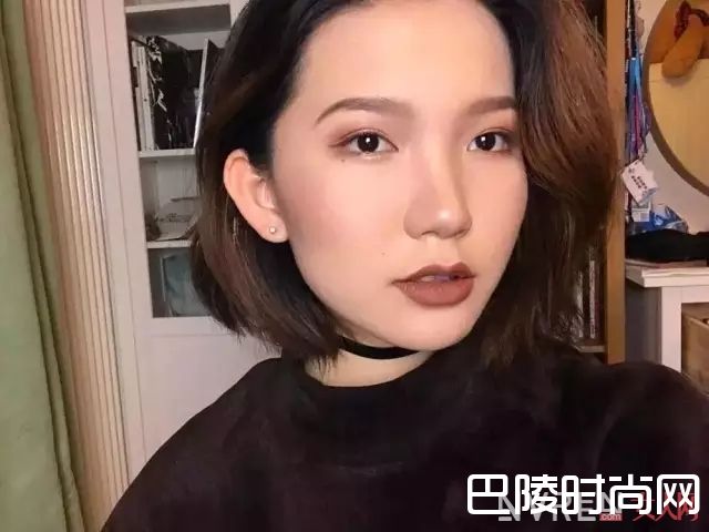 新干线C介绍_黑黄皮可以参考的美妆博主有哪些?都是化妆界里最会讲段子的选手