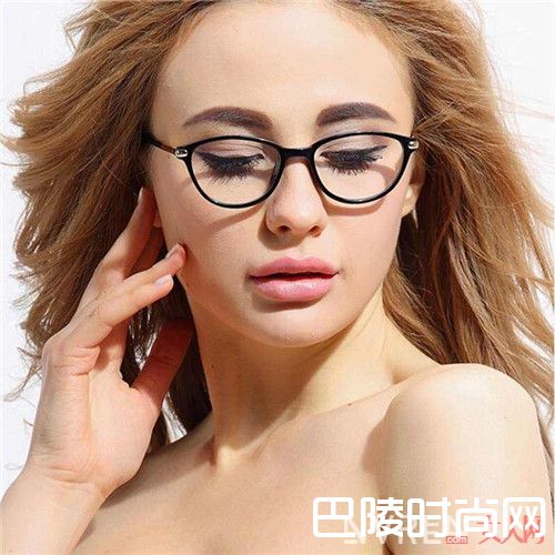 你知道线条五法吗_你的眼镜搭配得了你的脸型吗 如何巧用眼镜修饰五官