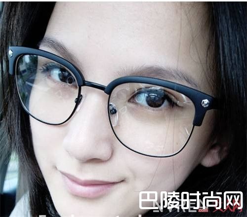 眼镜如何修饰眉状_你的眼镜搭配得了你的脸型吗 如何巧用眼镜修饰五官
