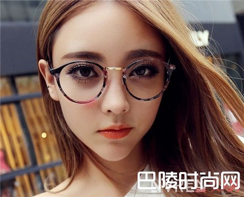 眼镜如何修饰眉状_你的眼镜搭配得了你的脸型吗 如何巧用眼镜修饰五官