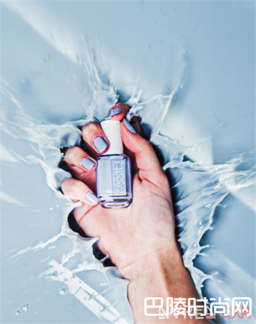 夏季指甲什么颜色好看_夏季最美最经典色调 让它们在指甲间涌动吧