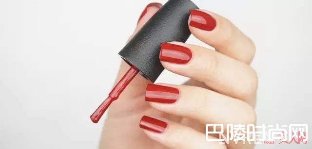 不挑肤色的好用指甲油推荐_黑黄皮涂了也显白的指甲油 究竟该怎么挑？