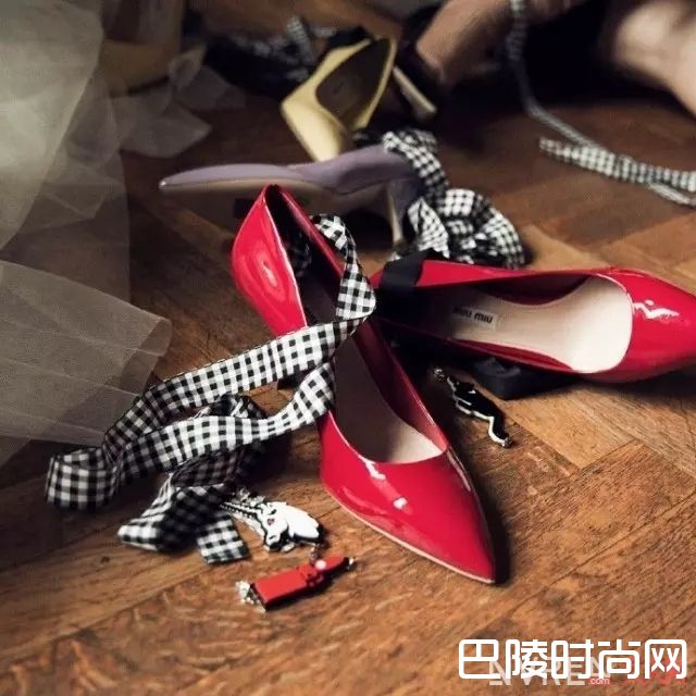 MIU MIU绑带高跟鞋_这些才是今年最流行的高跟鞋 腿长又显瘦