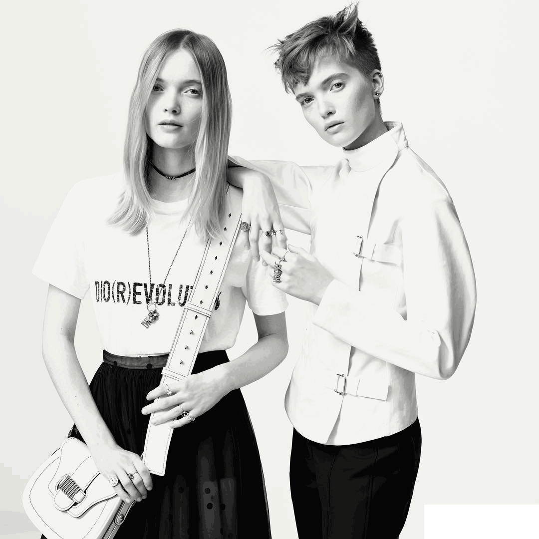 DIOR T恤_这些T恤才是今年最流行的 人手三件不嫌多