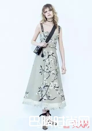 DIOR绸带高跟鞋_这些才是今年最流行的高跟鞋 腿长又显瘦