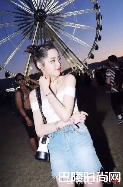 双丸子头发型_头发长了别披着！这10种发型让你美成夏日女神！