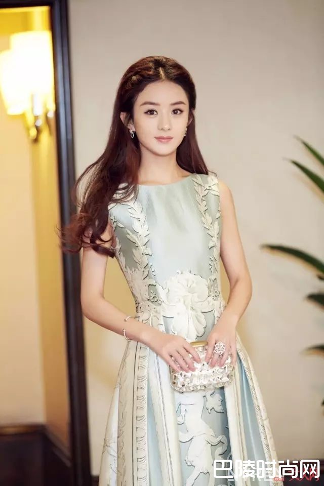 杨桃辫发型是什么_头发长了别披着！这10种发型让你美成夏日女神！