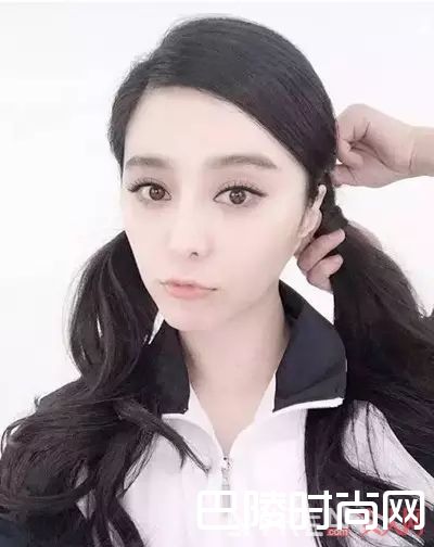 减龄双马尾发型_头发长了别披着！这10种发型让你美成夏日女神！