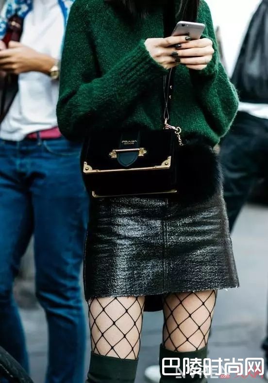 破洞牛仔裤需要注意什么_夏日露肉学习班开课了 露出的每一个部位都有学问