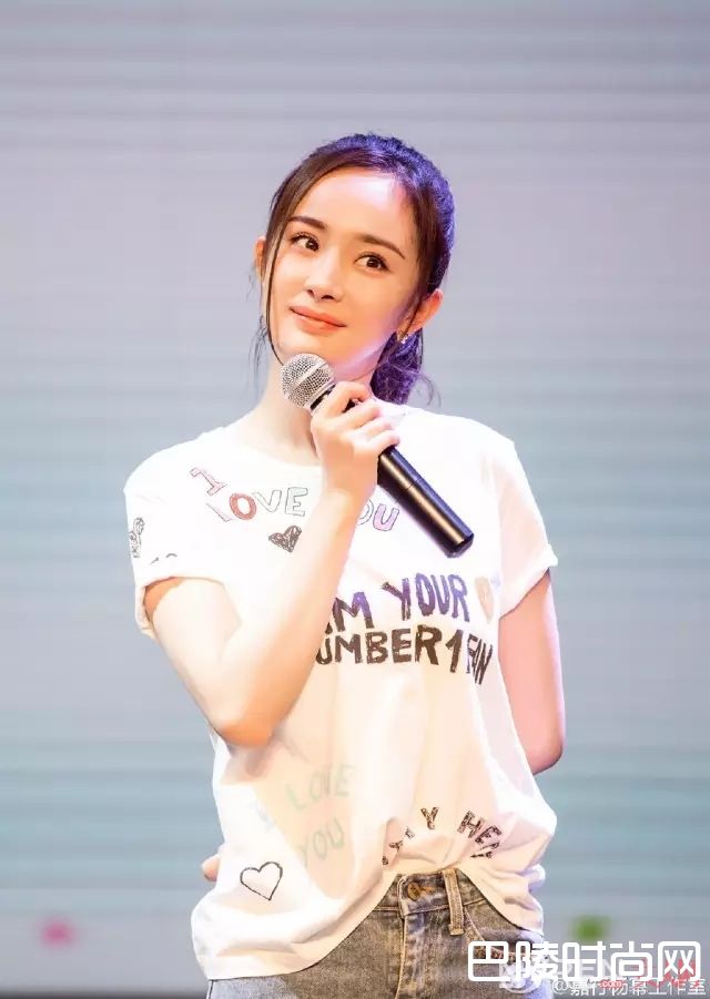 高马尾发型_头发长了别披着！这10种发型让你美成夏日女神！