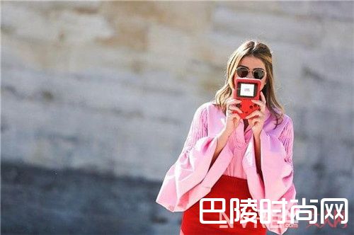 同色不同深度好看吗_上个班就迟到? 这四款同色系穿搭让你跟迟到说再见