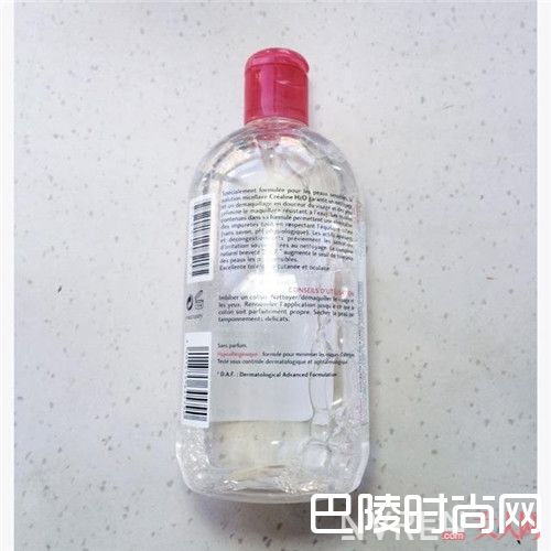 皇后卸妆水好用吗_这5款日本卸妆油只需一点点就能卸掉厚重浓妆