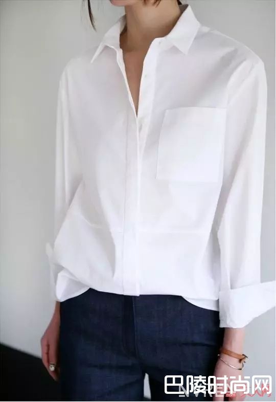 衬衫配黑裤子显瘦_让你看上去瘦5斤的夏季时髦穿搭法