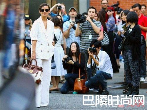 全身同色好看吗_上个班就迟到？ 这四款同色系穿搭让你跟迟到说再见