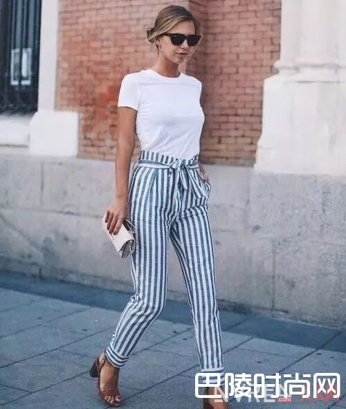 T恤加高腰裤显瘦_让你看上去瘦5斤的夏季时髦穿搭法