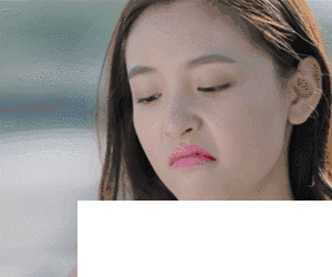 衬衫配黑裤子显瘦_让你看上去瘦5斤的夏季时髦穿搭法