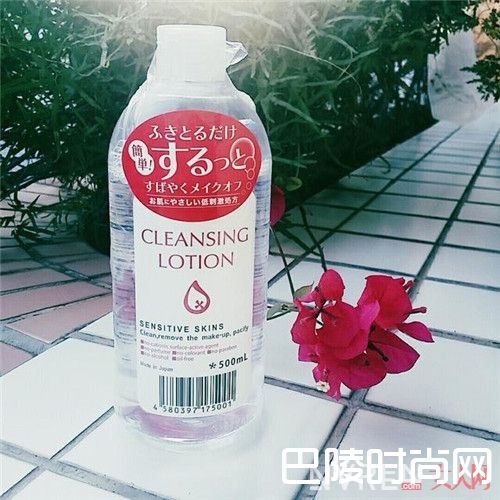 皇后卸妆水好用吗_这5款日本卸妆油只需一点点就能卸掉厚重浓妆