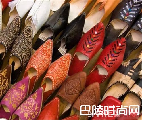 Céline尖头拖鞋简介_今天夏天流行什么拖鞋？这六款品牌拖鞋时尚好搭配