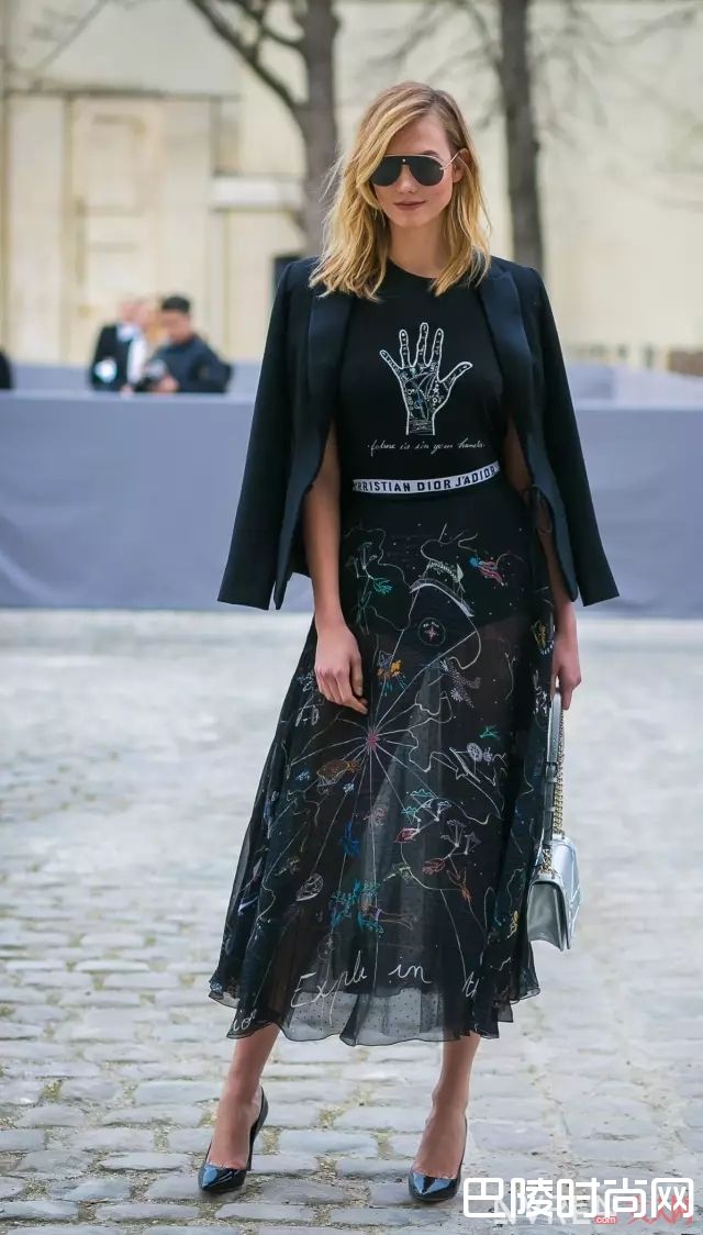 长裙加凉鞋显瘦_让你看上去瘦5斤的夏季时髦穿搭法