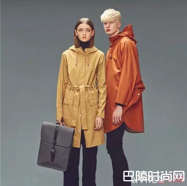 RAINS雨具介绍_萧敬腾负责下雨 你负责雨天里也美美哒