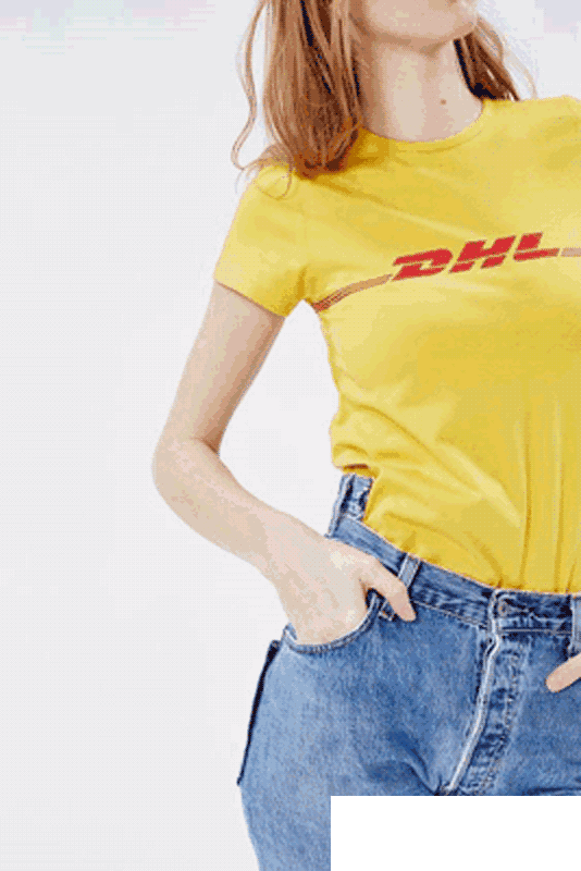 黄配蓝搭配方法_初夏专色！让人心情都明媚起来的“黄色系”