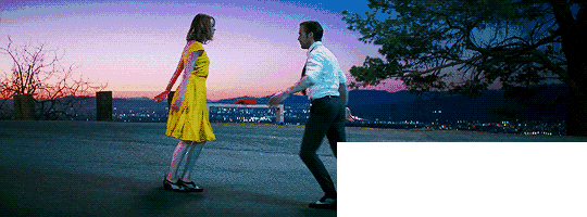 2017流行色樱草黄_初夏专色！让人心情都明媚起来的“黄色系”