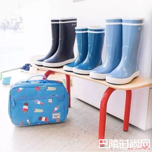 Aigle雨具介绍_萧敬腾负责下雨 你负责雨天里也美美哒