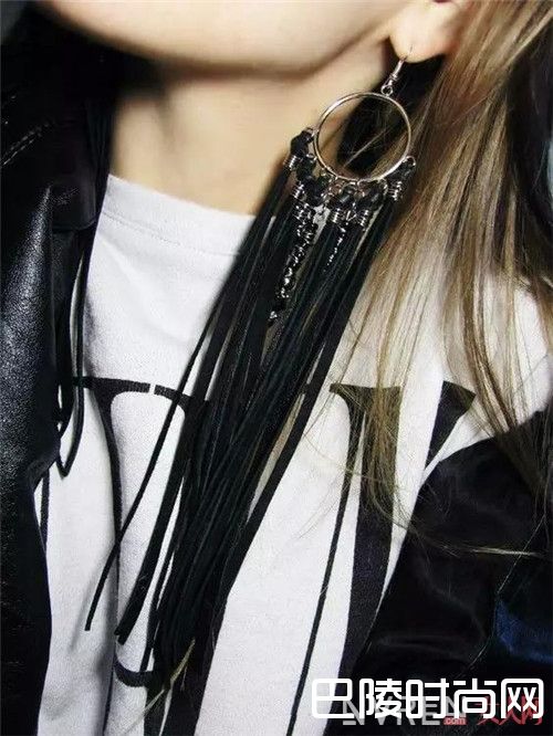 方脸如何选款耳环_耳朵上的小心机 懂得了这些让你性感翻倍