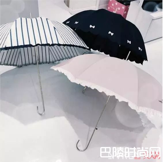 Pink Trick雨具介绍_萧敬腾负责下雨 你负责雨天里也美美哒