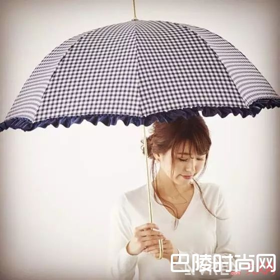 Pink Trick雨具介绍_萧敬腾负责下雨 你负责雨天里也美美哒