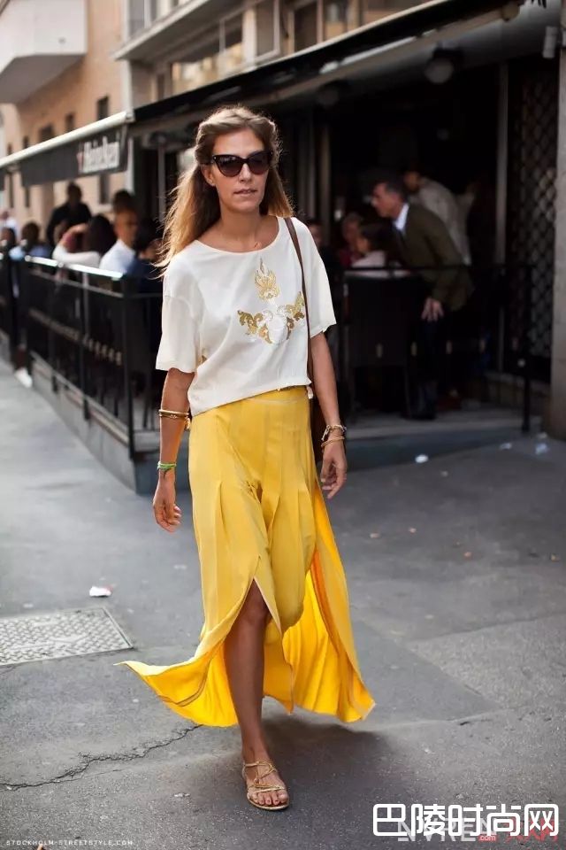 黄色半裙推荐_初夏专色！让人心情都明媚起来的“黄色系”